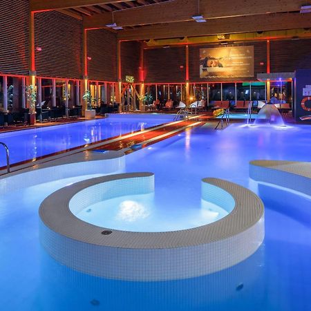 Meresuu Spa & Hotel 나르바죠수 외부 사진